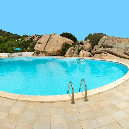 In A With Pool Σπίτι διακοπών *